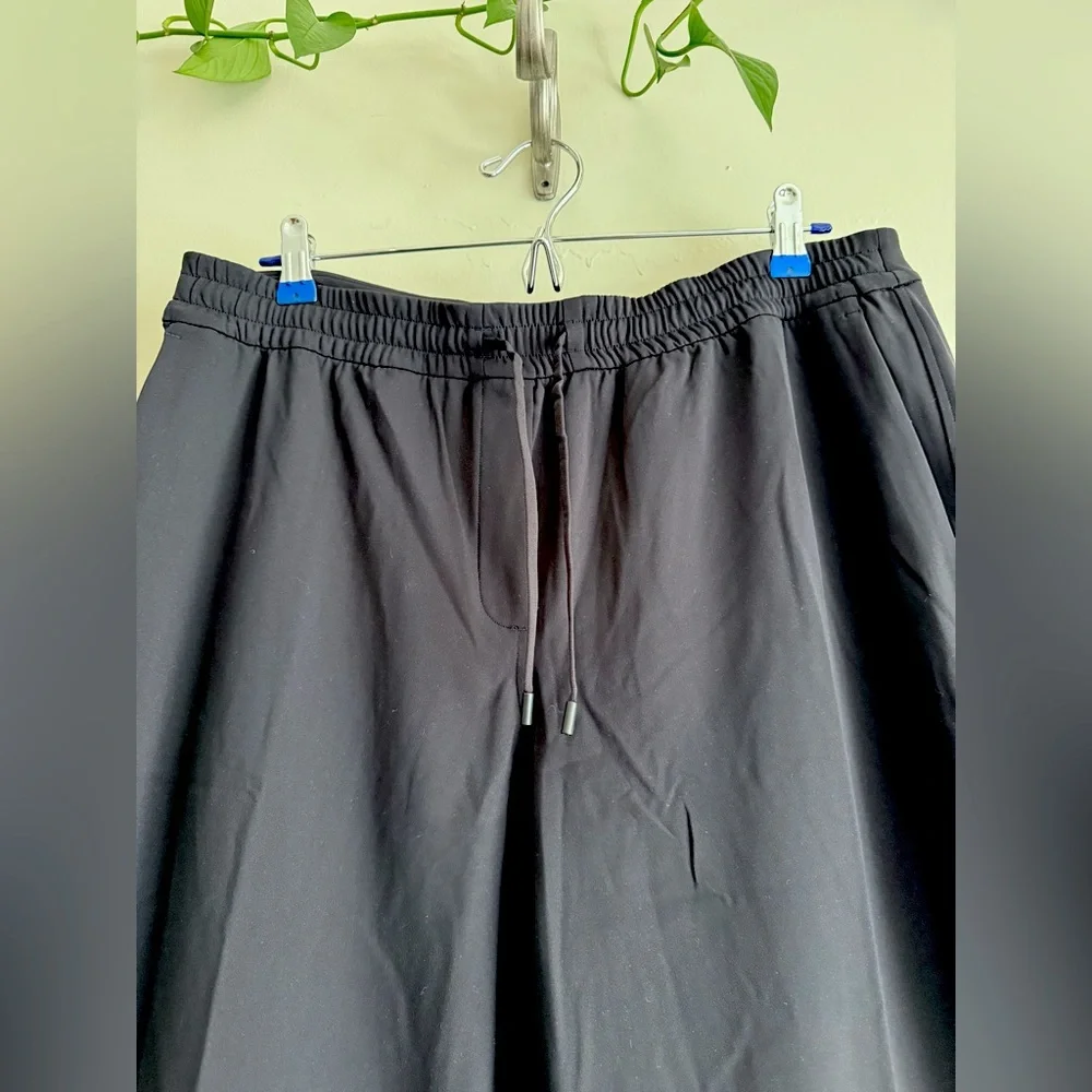 lululemon athletica Black Joggers size large‎ women - Picture 3 of 10